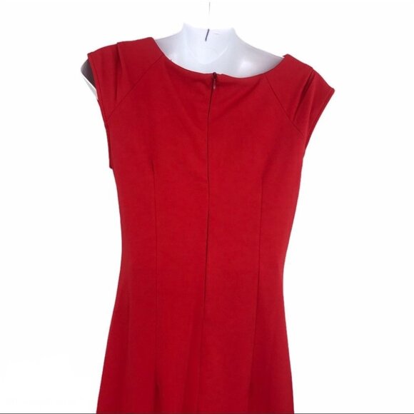 Elegant Red Midi Dress - Picture 6 of 12